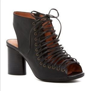 Like new Jeffrey Campbell lace up heel